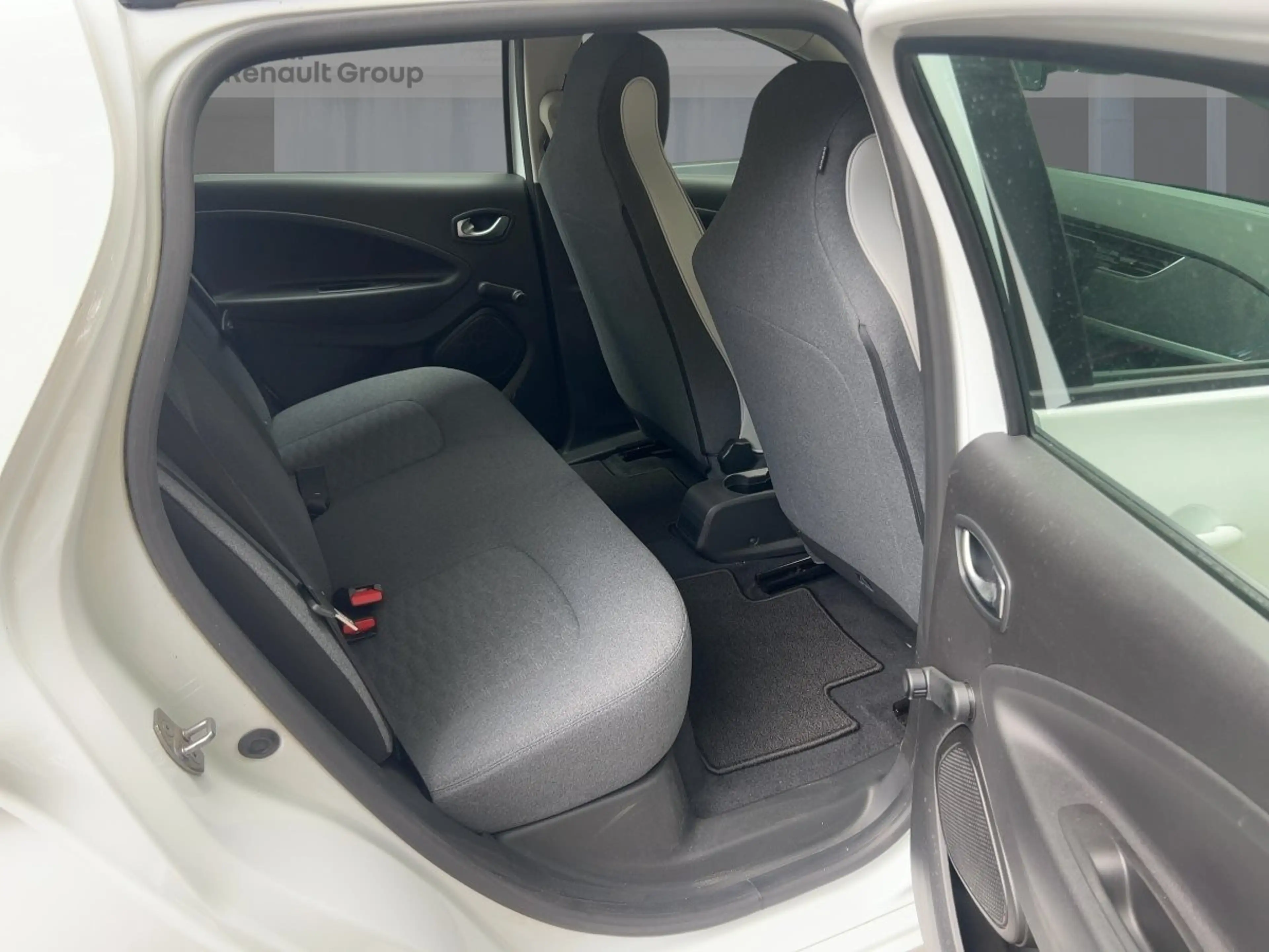 Renault ZOE Evolution EV50 110hp  PDC — photo 9