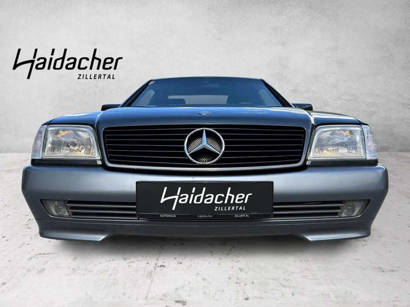Mercedes-Benz SL 300 Grau - 2