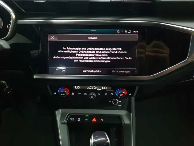 Audi Q3 view 6