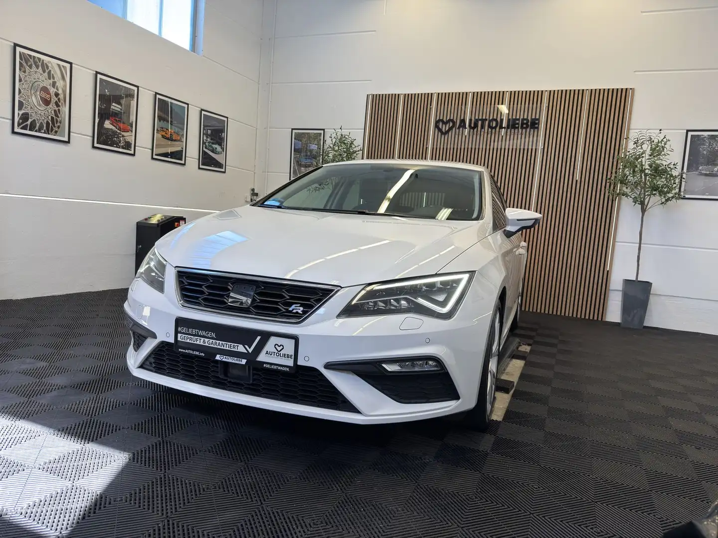 SEAT Leon 1.5 TSI FR LED*NAVI*DAB*BEATS Weiß - 2