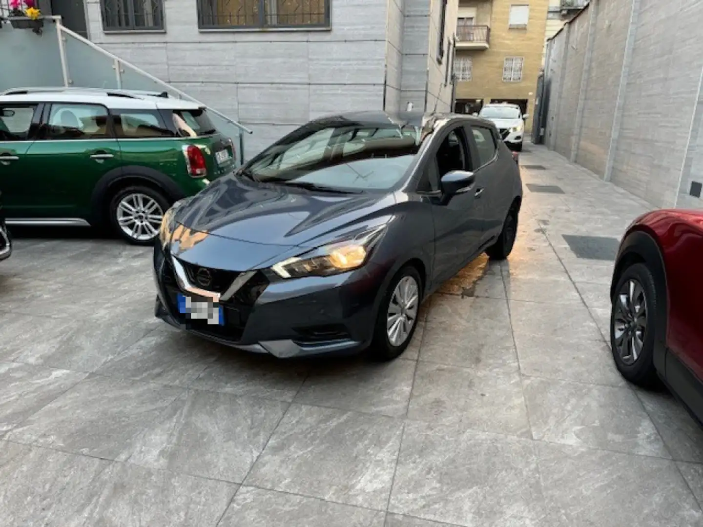 Nissan Micra IG-T 92 5 porte Acenta Grijs - 1