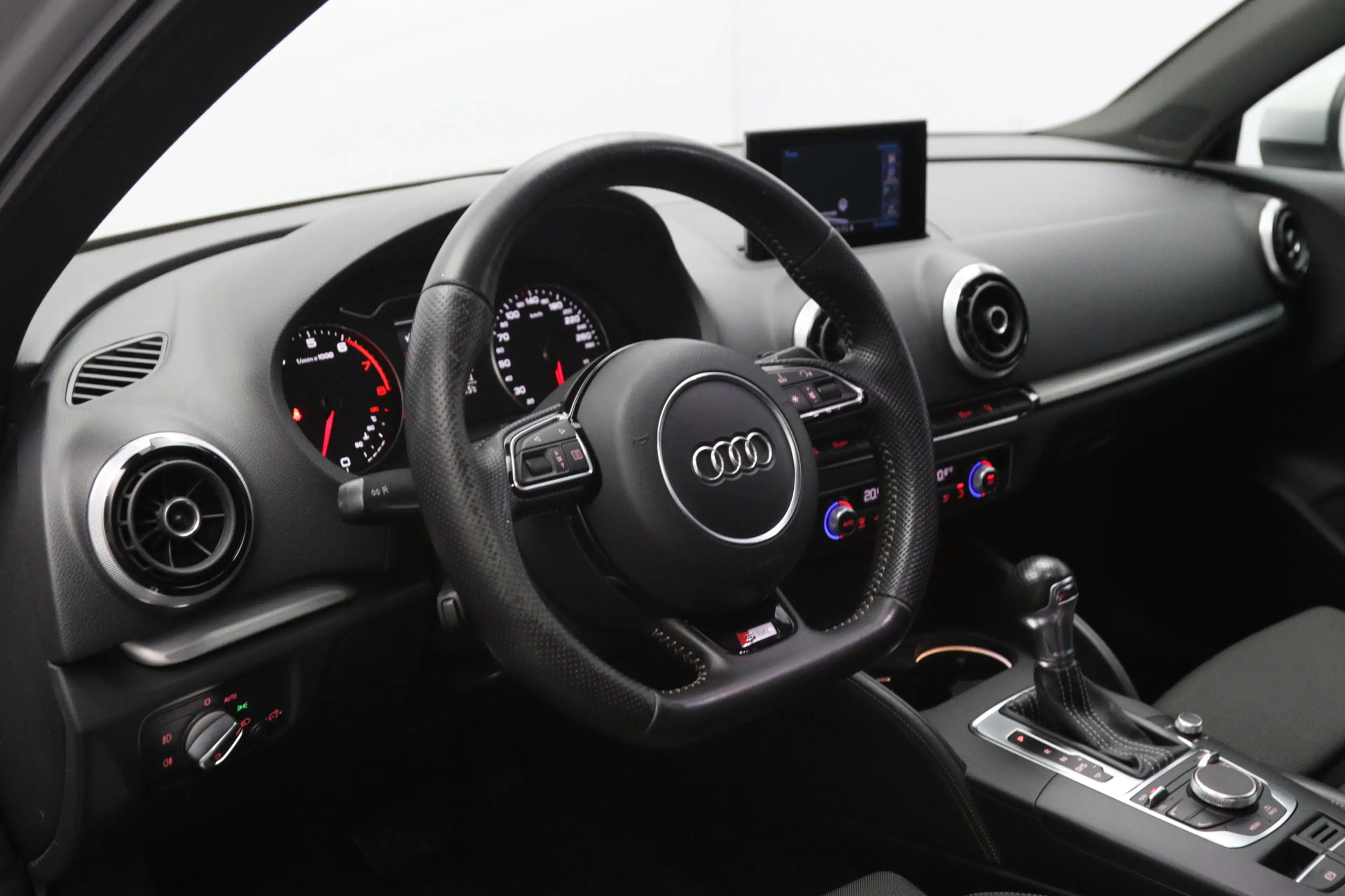 Audi A3 Limousine 1.4 TFSI CoD Automaat Ambition S-Line Pr — photo 2