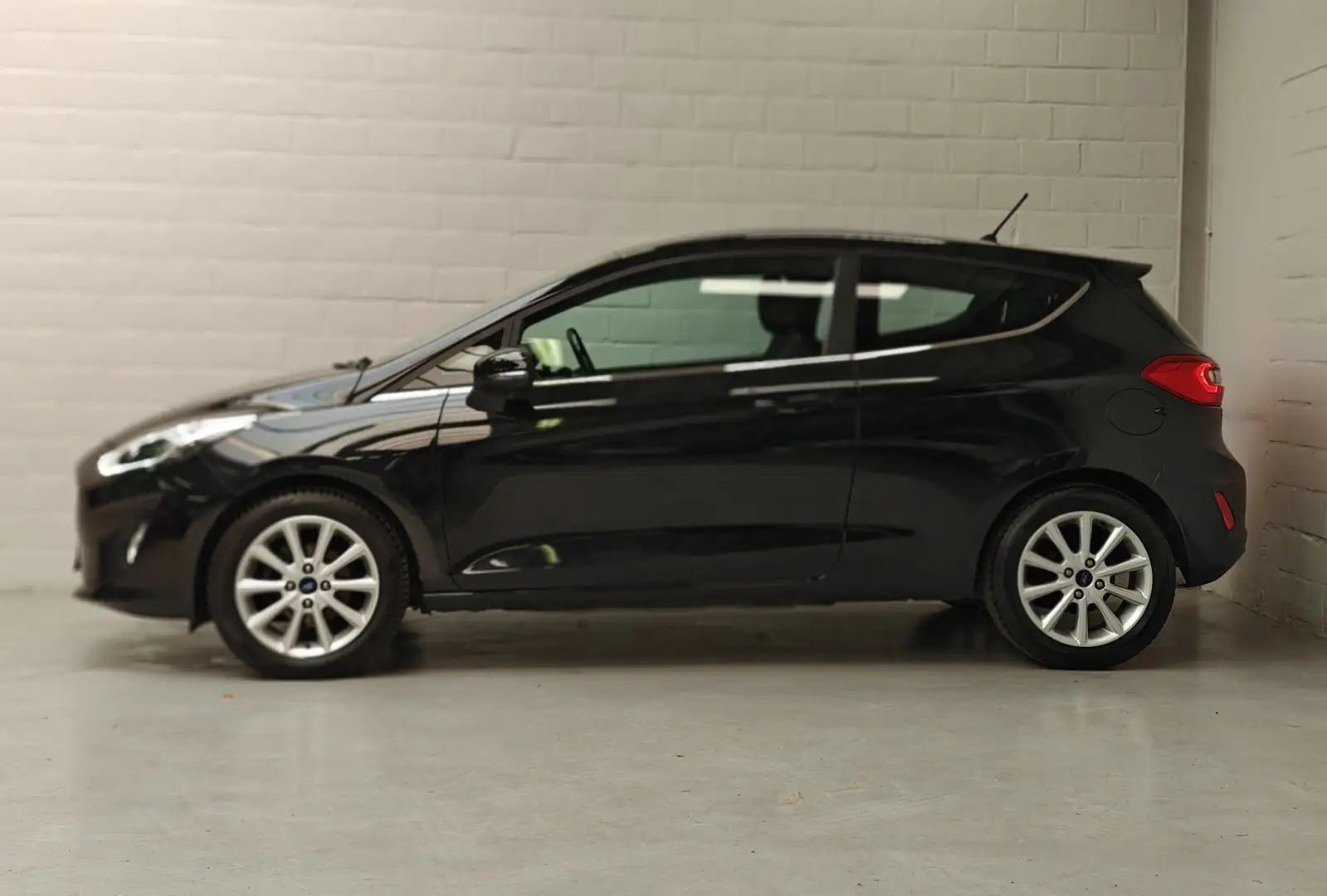 Ford Fiesta 1.1 TITANIUM - Apple Carplay - Zetelvw -Quickclear Noir - 2