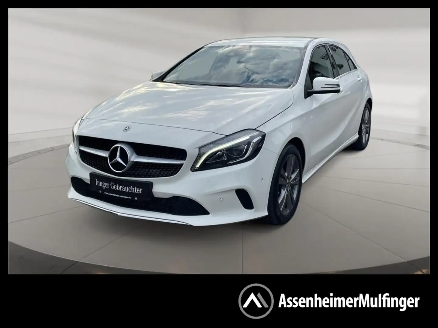 Mercedes-Benz A 180 BE Urban +Navi+PDC+LED+Keyl+KAM+KlimaA+LM Wit - 1