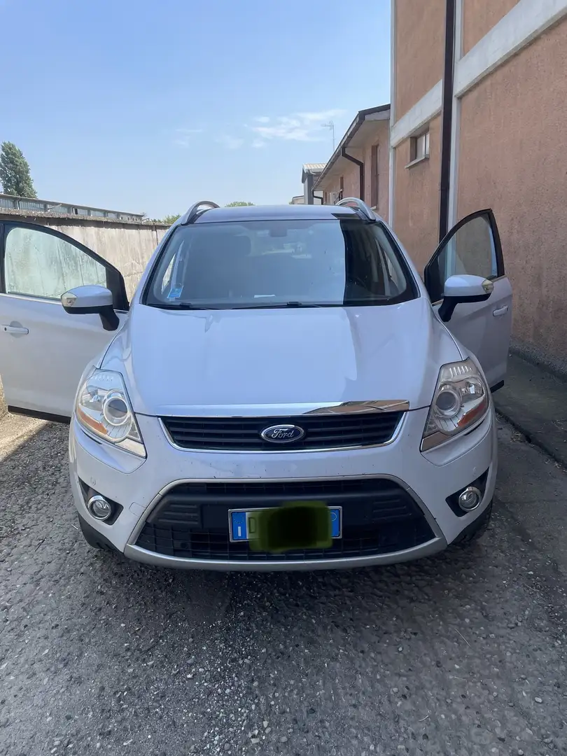 Ford Kuga - 1