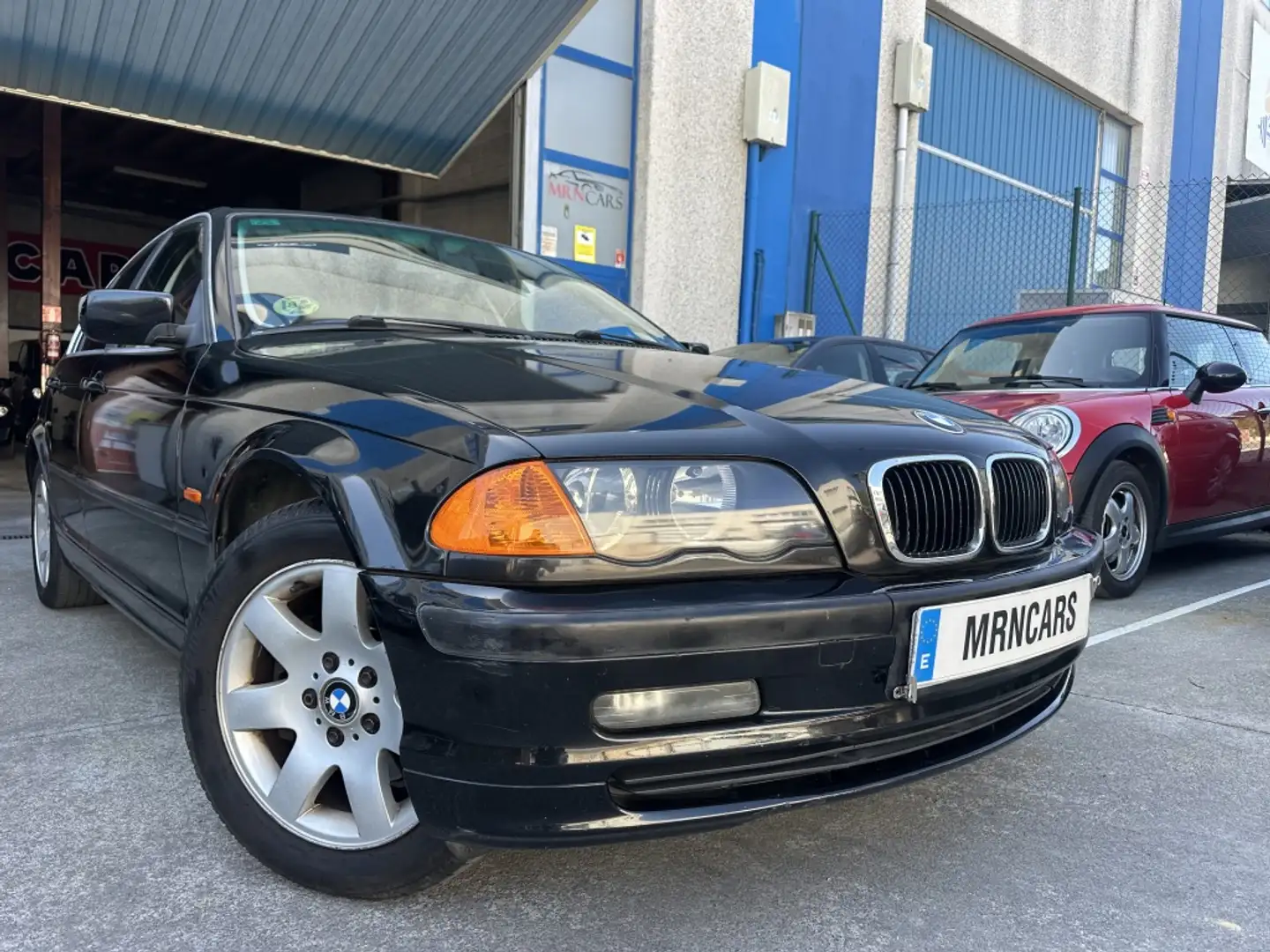 BMW 325 325i - 1