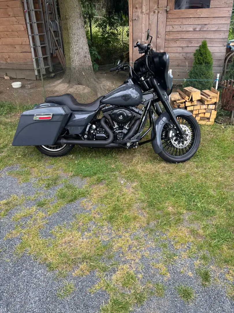 Harley-Davidson Electra Glide Grau - 1