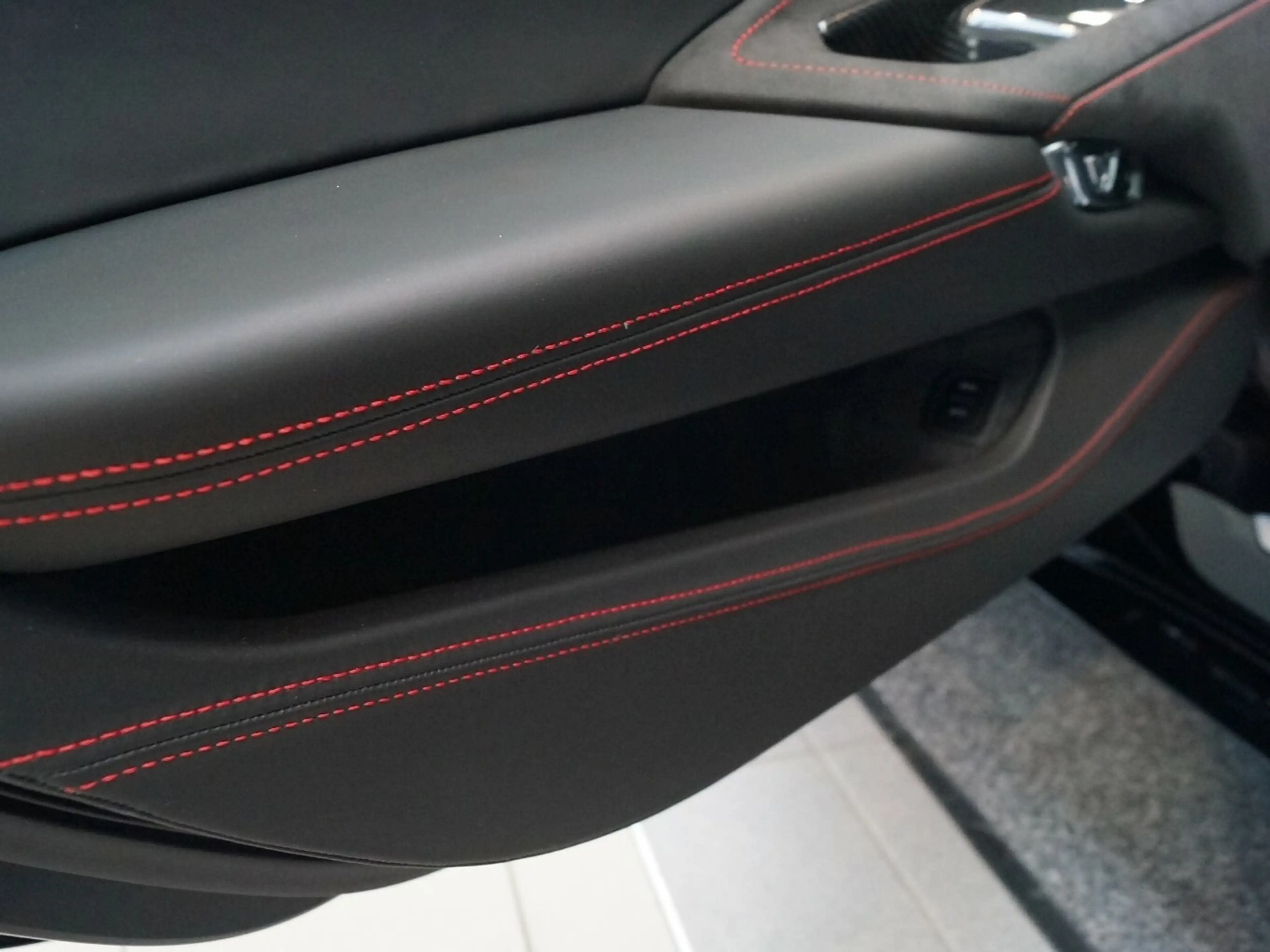 Corvette C8 Coupe 3LT Z51 Europa +Lift+Magnetic Ride+ — photo 15