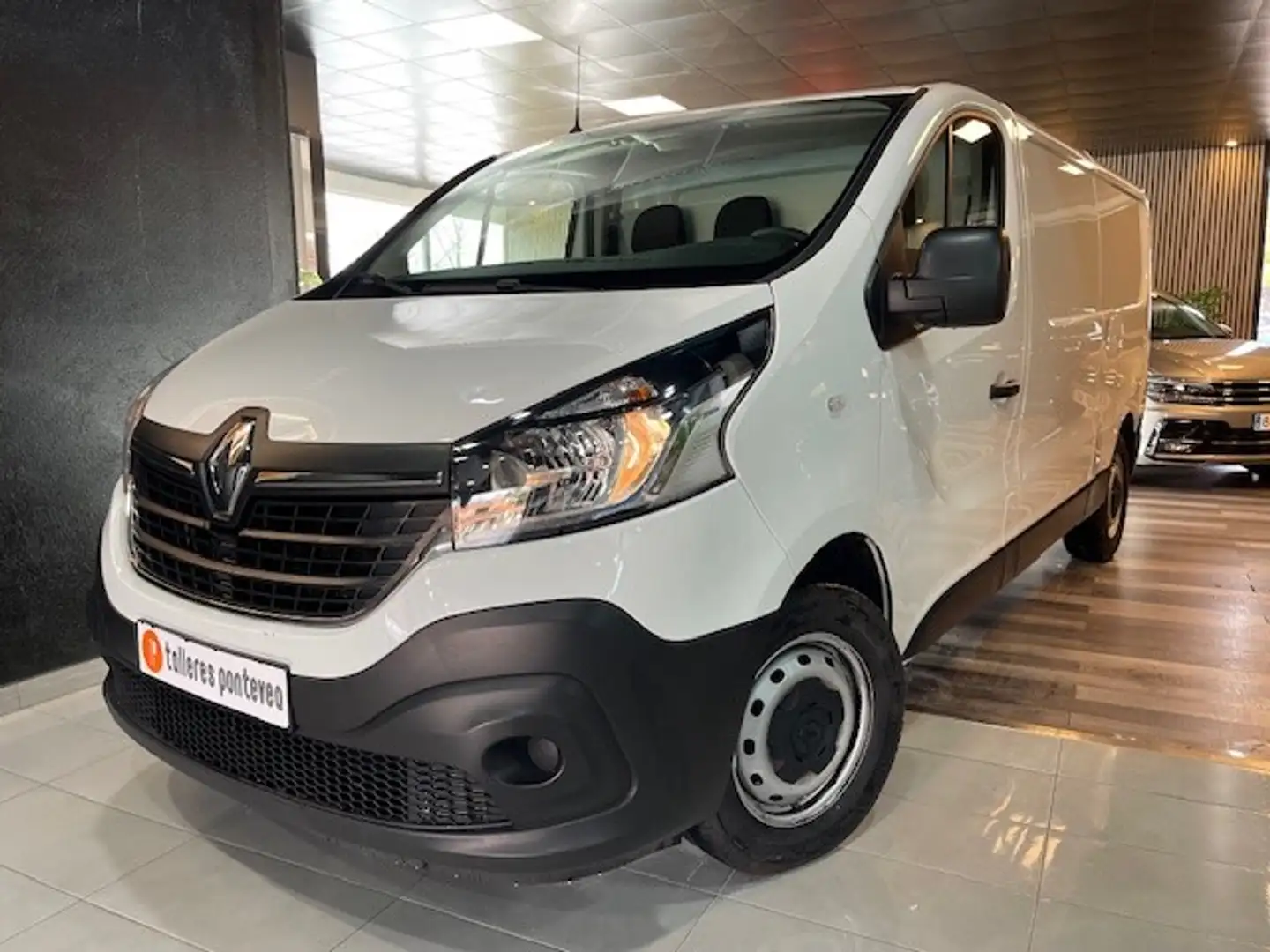 Renault Trafic Furgón 29 L2H1 Energy BluedCi 88kW Weiß - 2