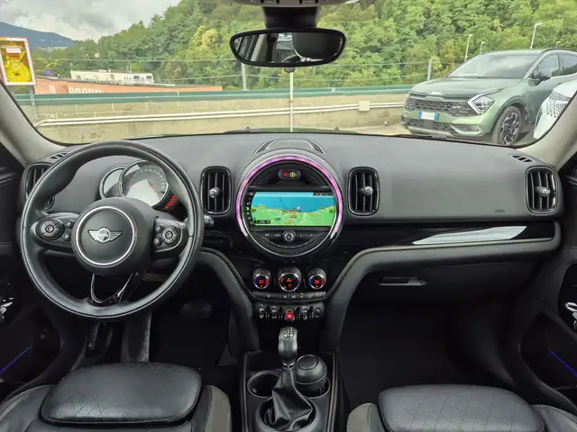 Mini Cooper Cooper view 8