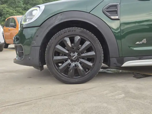 Mini Cooper Cooper view 13