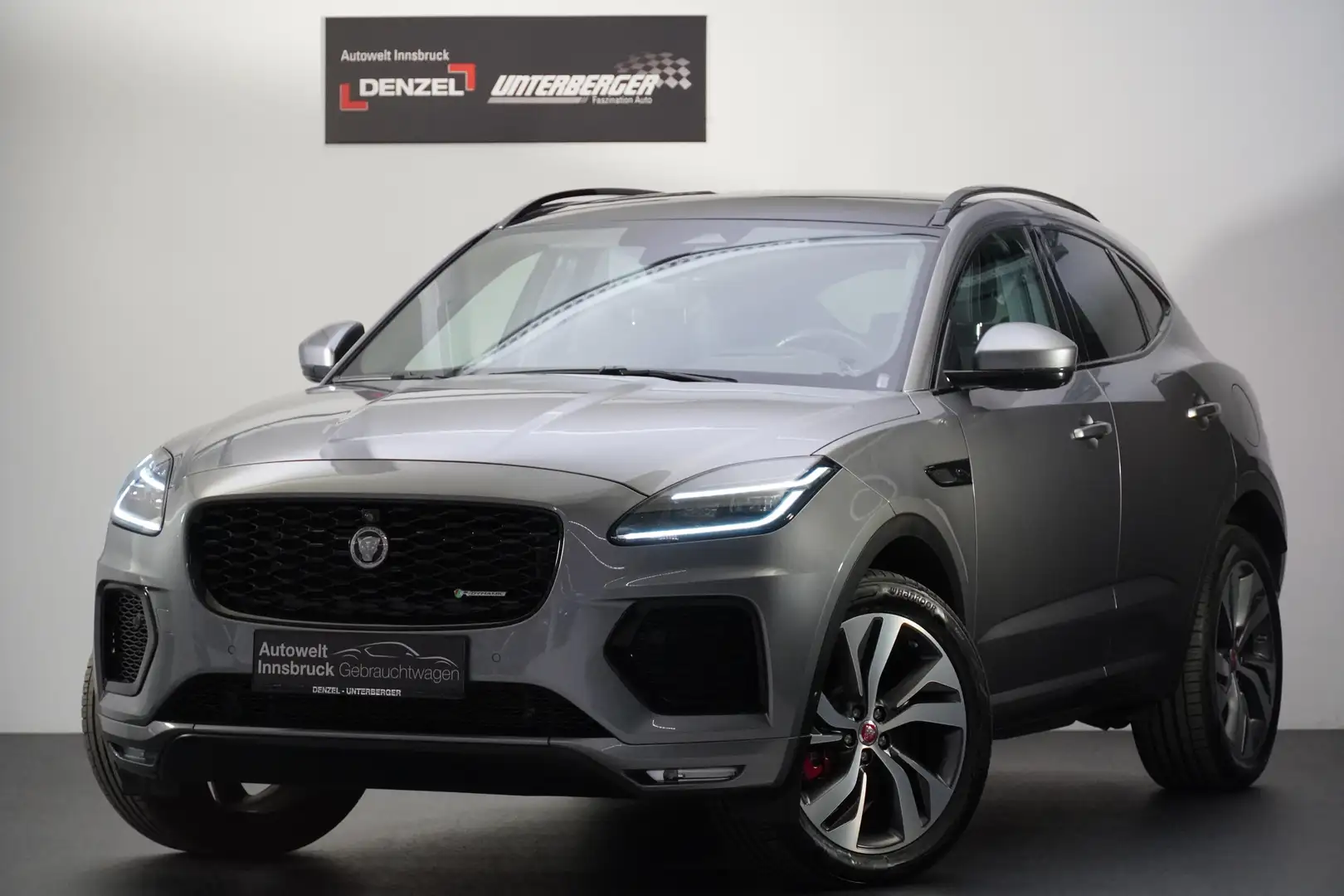 Jaguar E-Pace 1,5 P300e PHEV AWD R-Dynamic SE Aut. Grau - 1