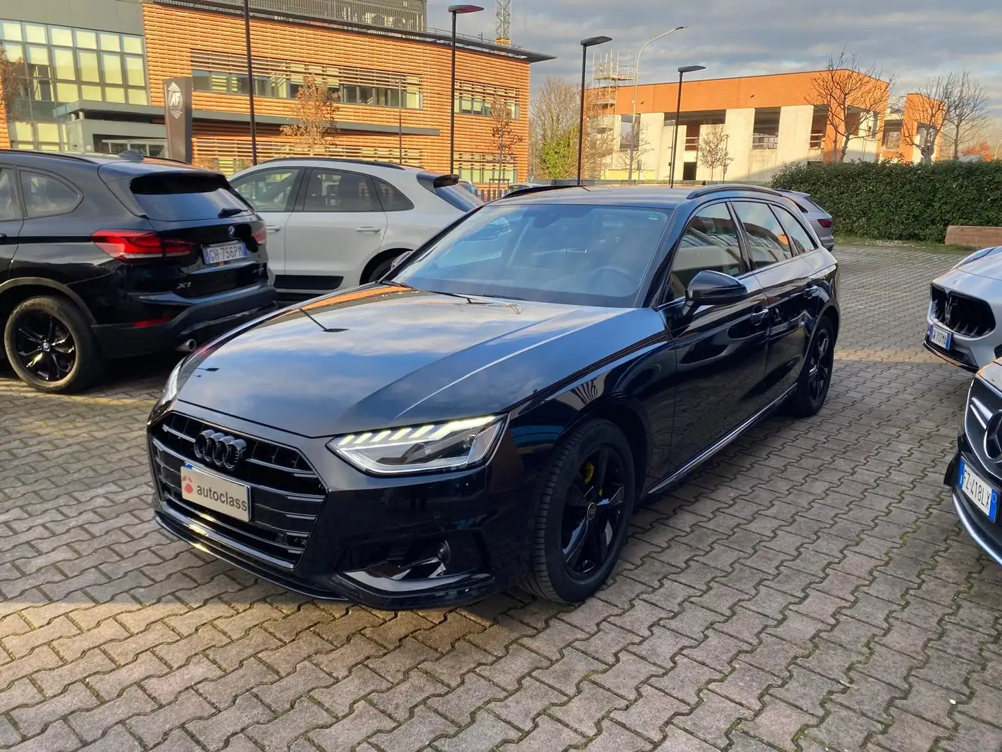 Audi A4 A4 Avant 35 2.0 tdi mhev Advanced 163cv s-tronic Noir - 2