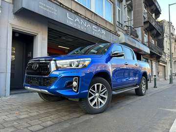 Hilux 2.4D-4D 4WD Invincible