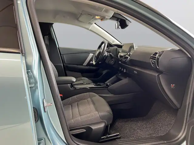 Citroen C4 view 11