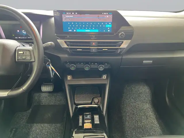 Citroen C4 view 12