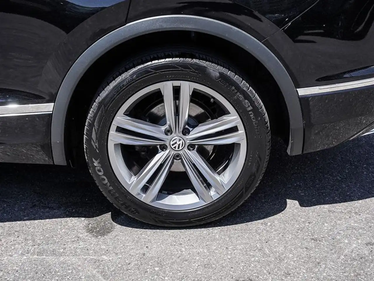 Volkswagen Tiguan снимка Volkswagen Tiguan