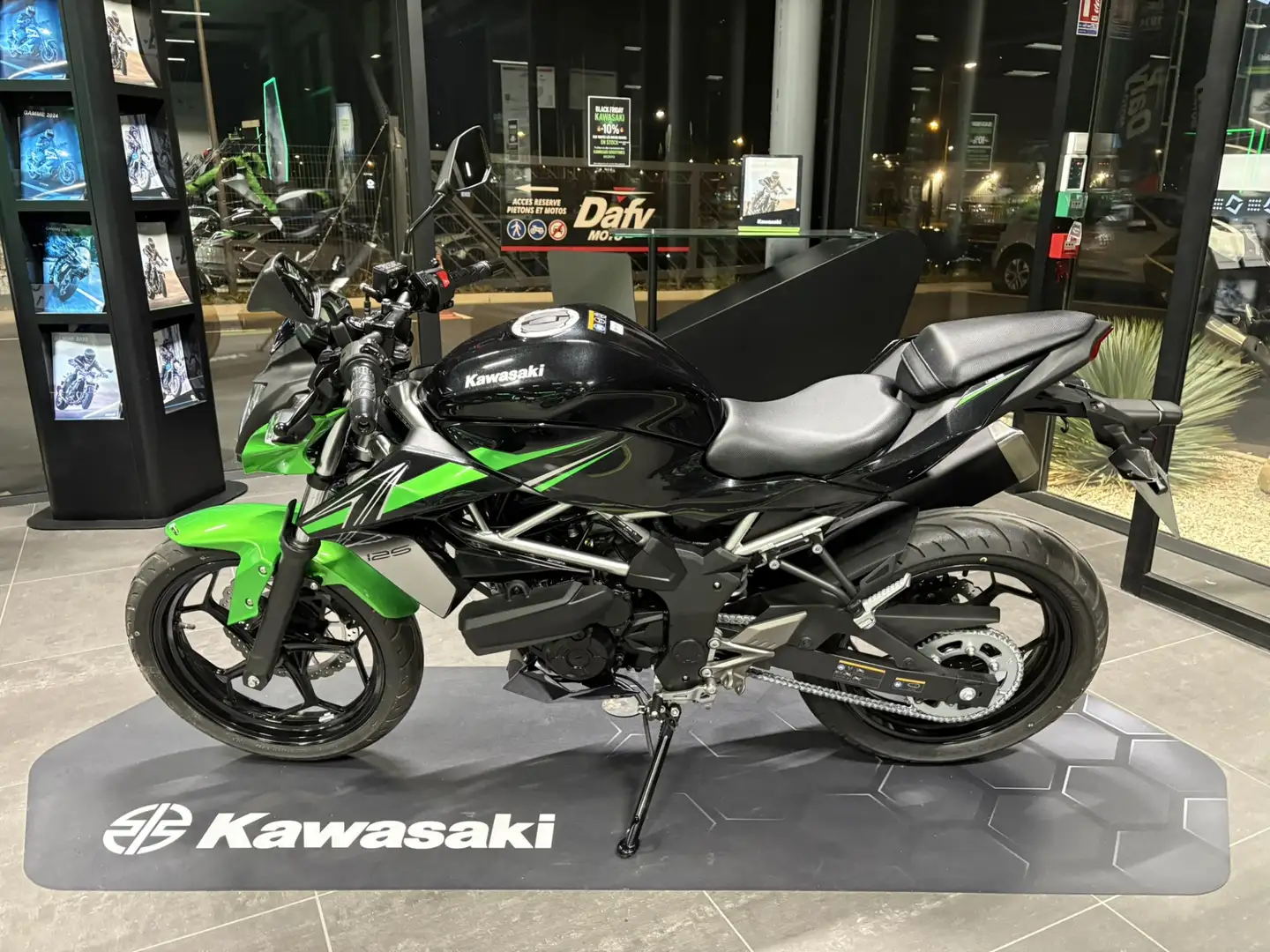Kawasaki Z 125 Grün - 2