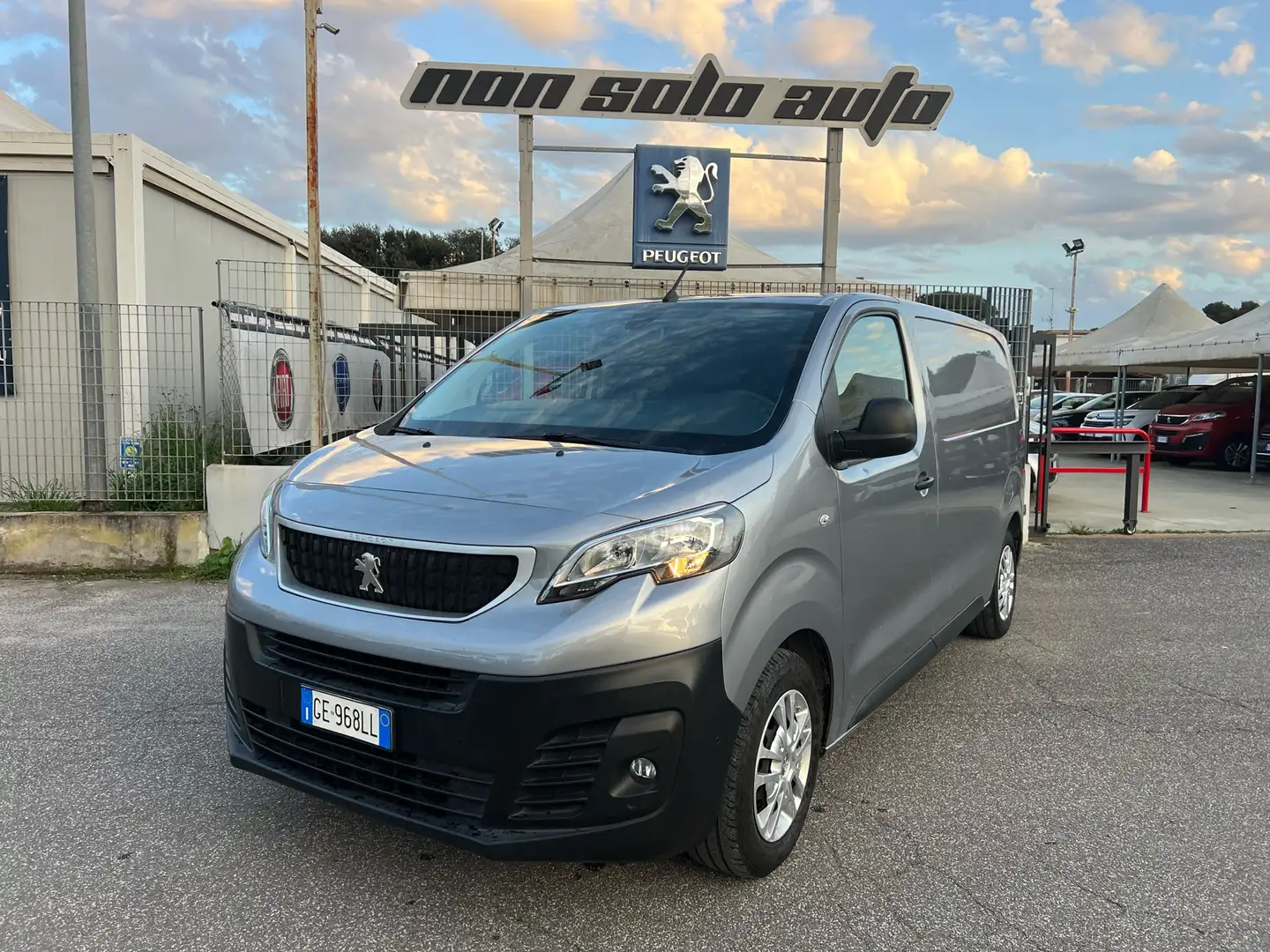Peugeot Expert 2.0 120 CV EAT VAN 3 POSTI PM-TN Grigio - 1