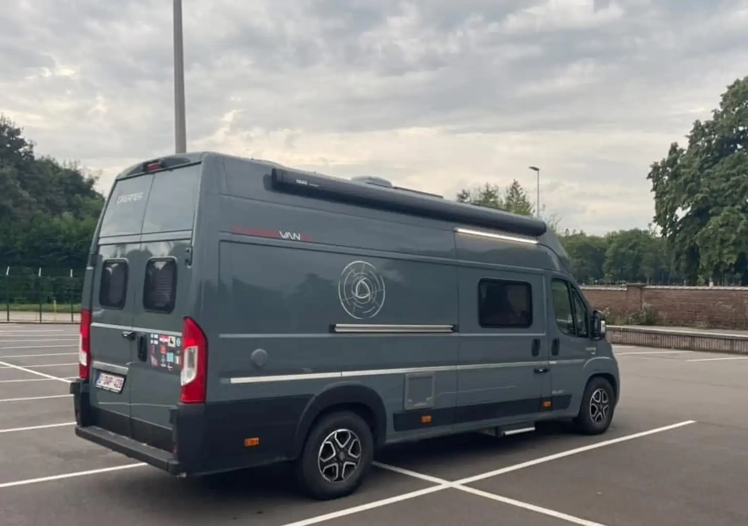 Fiat Ducato Dreamer Camper Van Grijs - 1