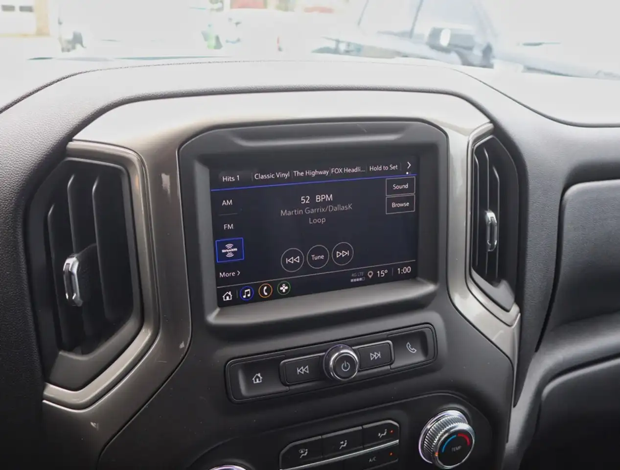 GMC Sierra 1500 снимка GMC Sierra 1500