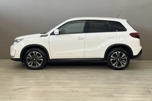 Suzuki Vitara view 8