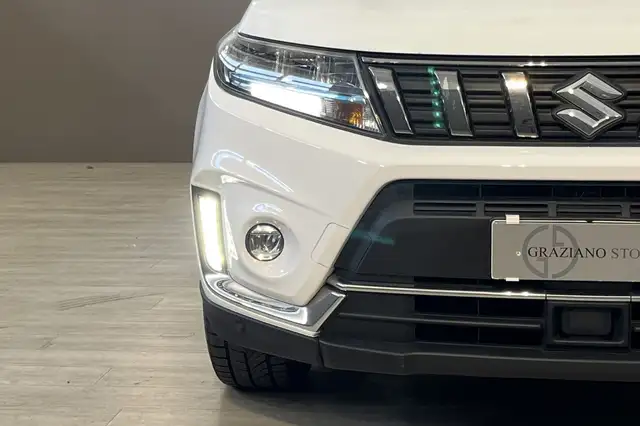 Suzuki Vitara view 9