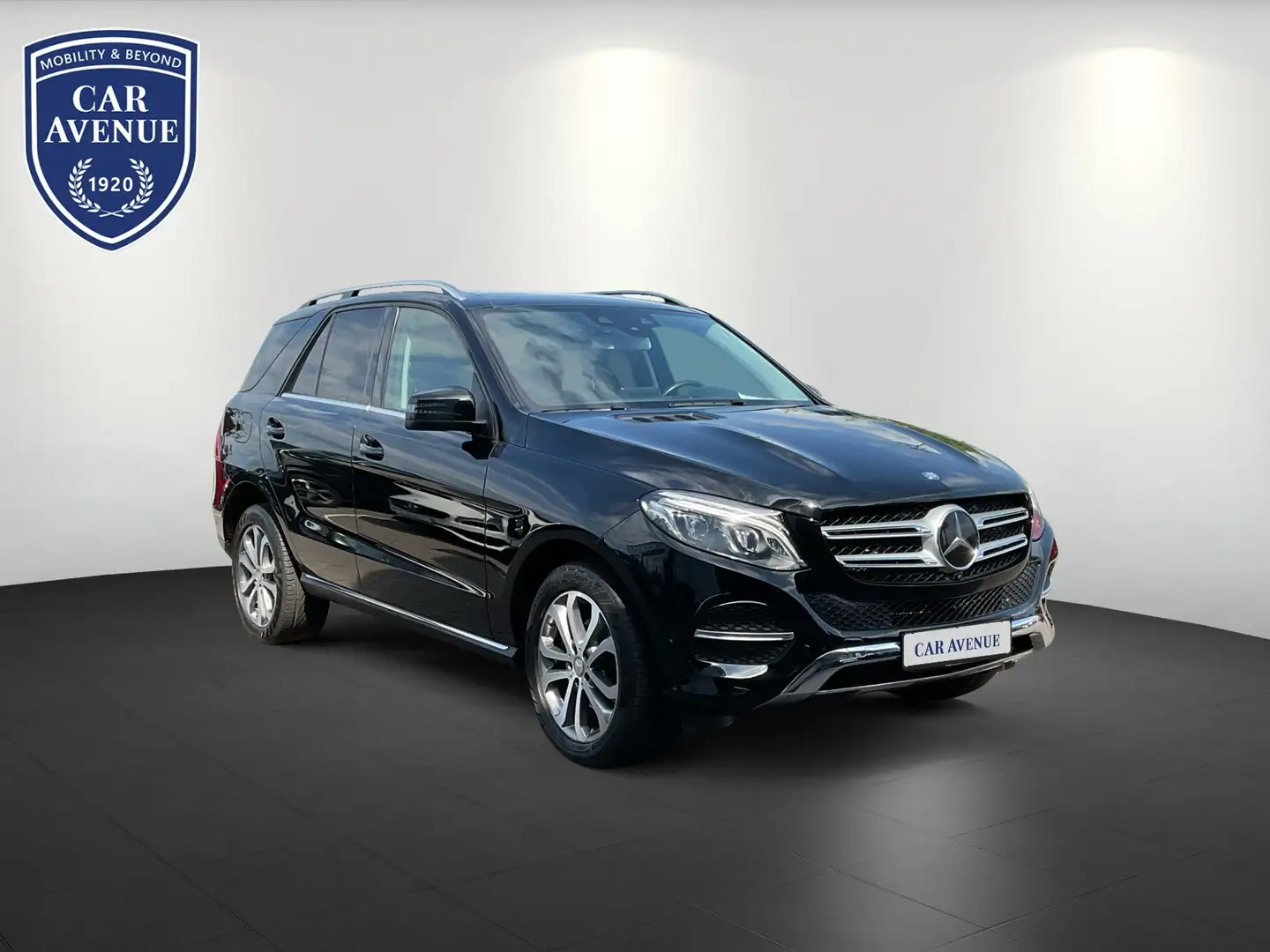Mercedes-Benz GLE 350 d 4Matic  Pano AHK LED Black - 2