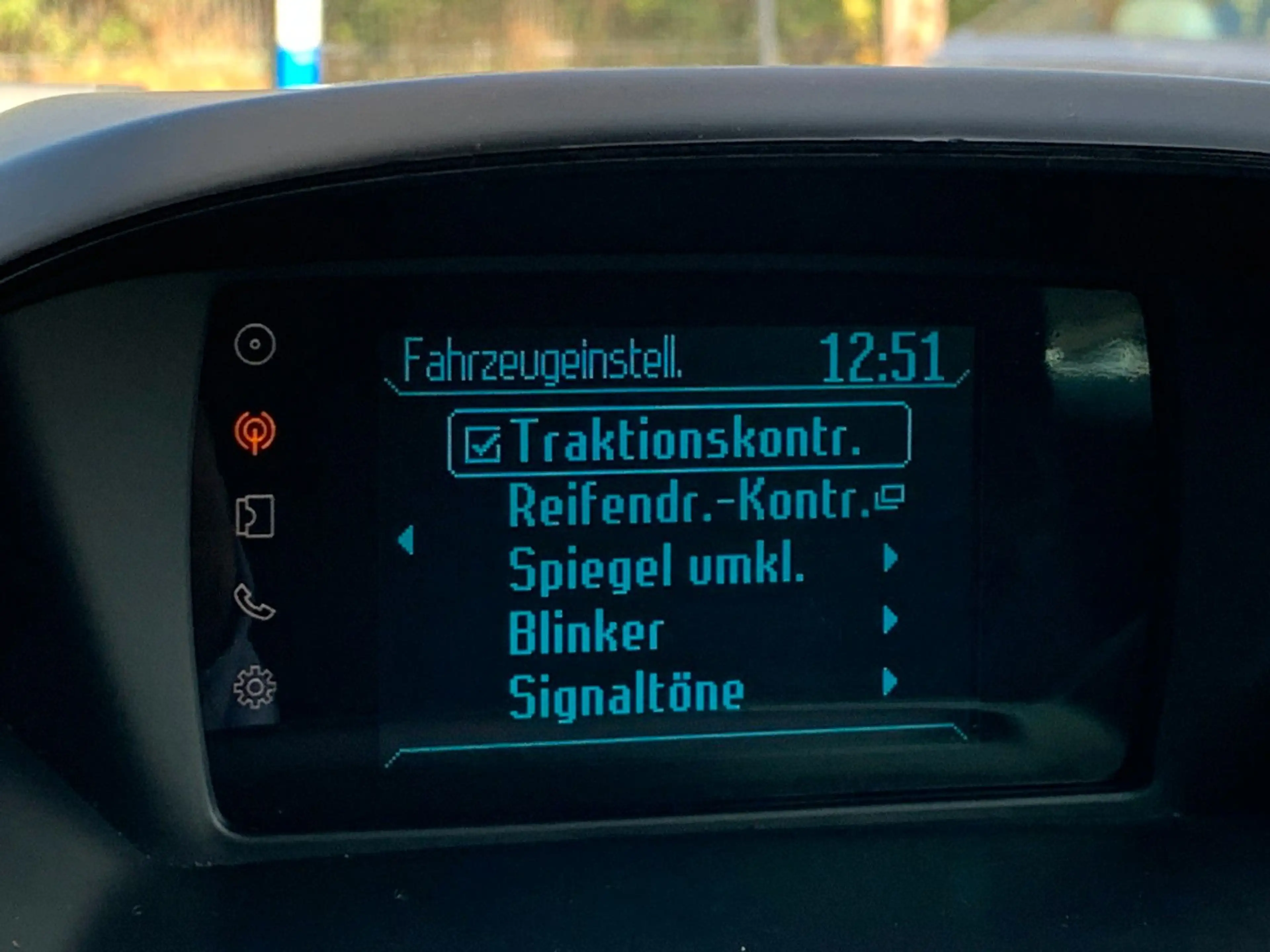 Ford B-Max B-MAX Sync Edition*BT*SiHz*PDC*1,6L — photo 24
