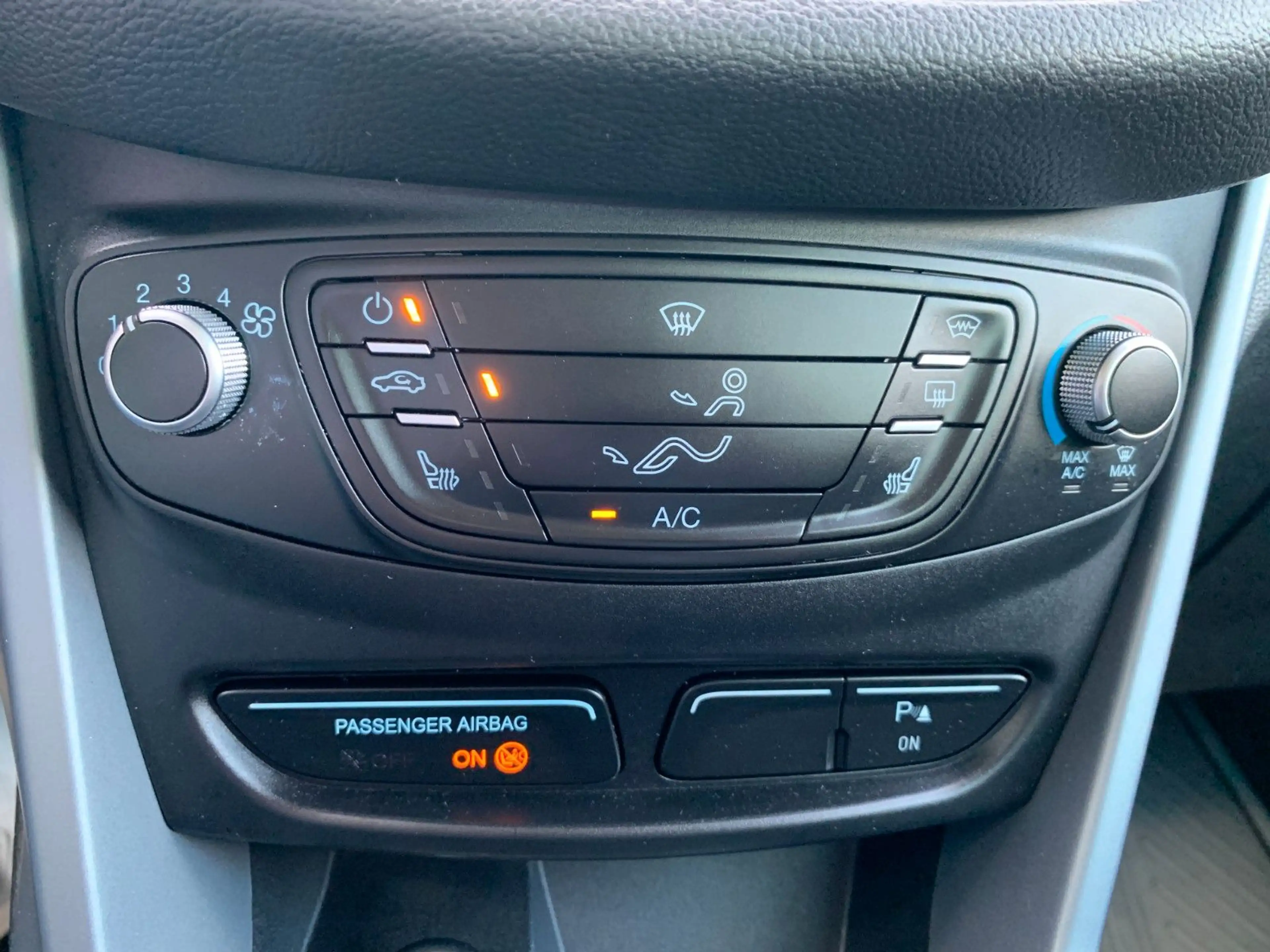 Ford B-Max B-MAX Sync Edition*BT*SiHz*PDC*1,6L — photo 27