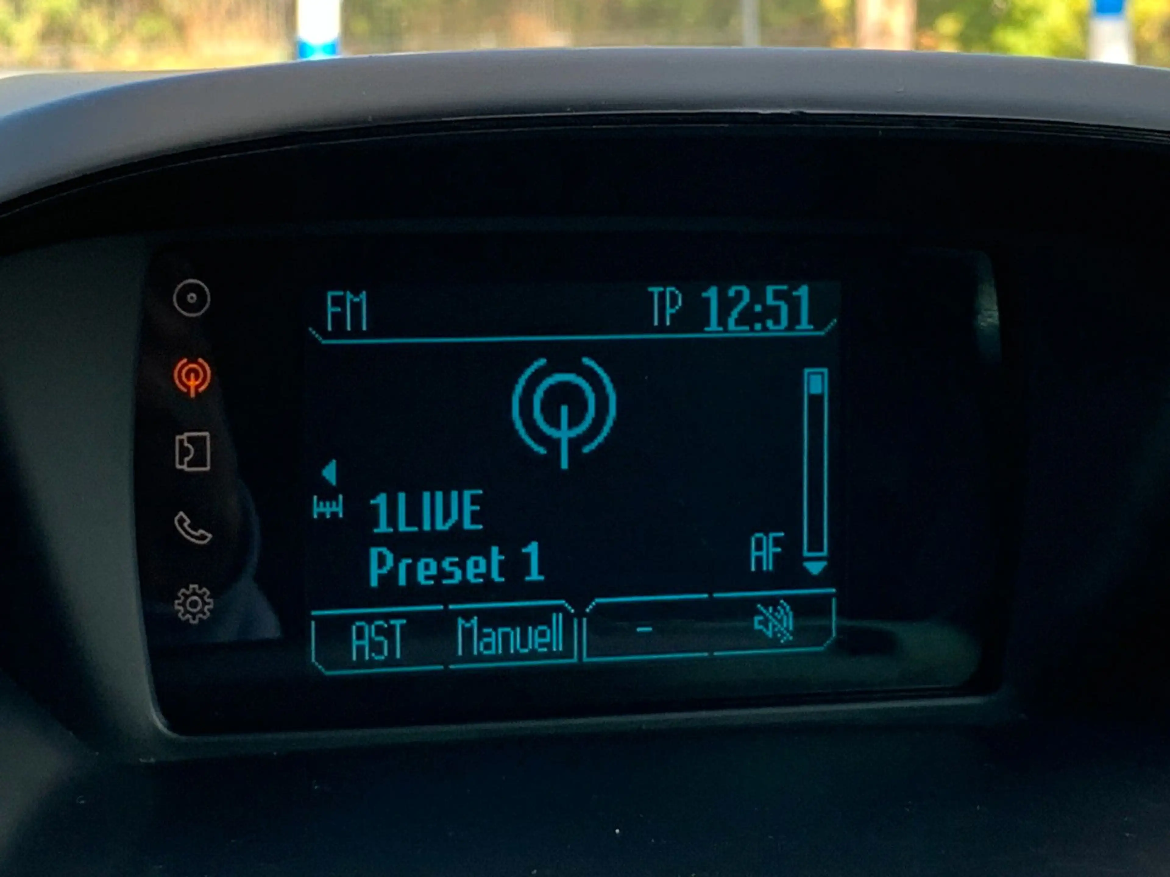 Ford B-Max B-MAX Sync Edition*BT*SiHz*PDC*1,6L — photo 22