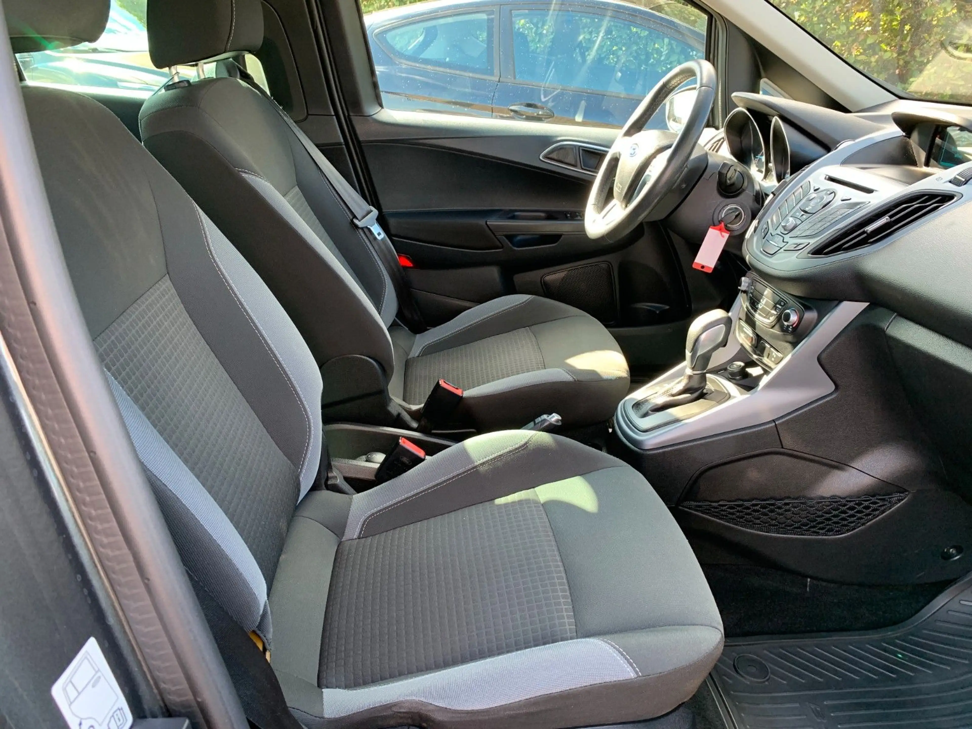Ford B-Max B-MAX Sync Edition*BT*SiHz*PDC*1,6L — photo 5