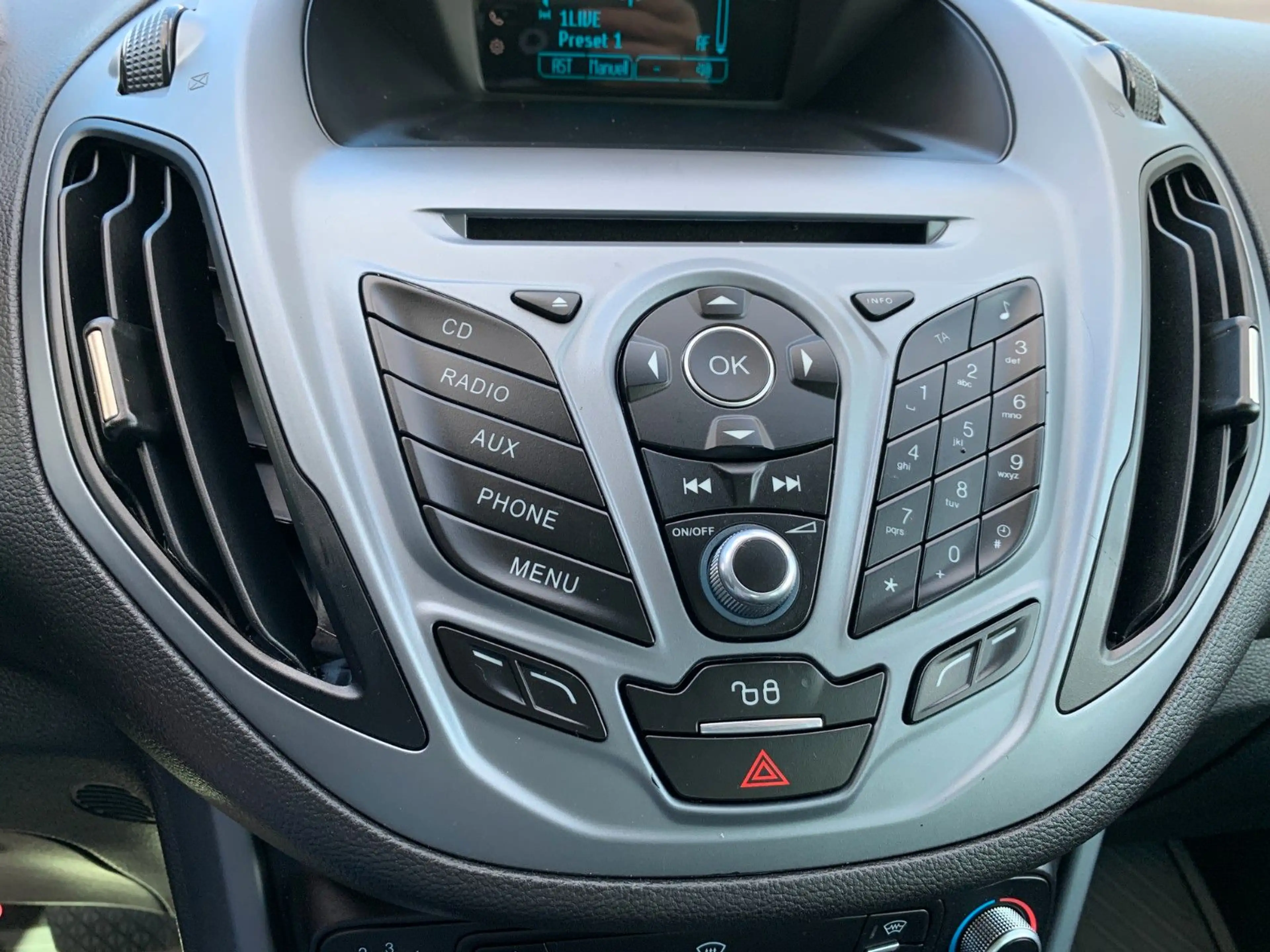 Ford B-Max B-MAX Sync Edition*BT*SiHz*PDC*1,6L — photo 26
