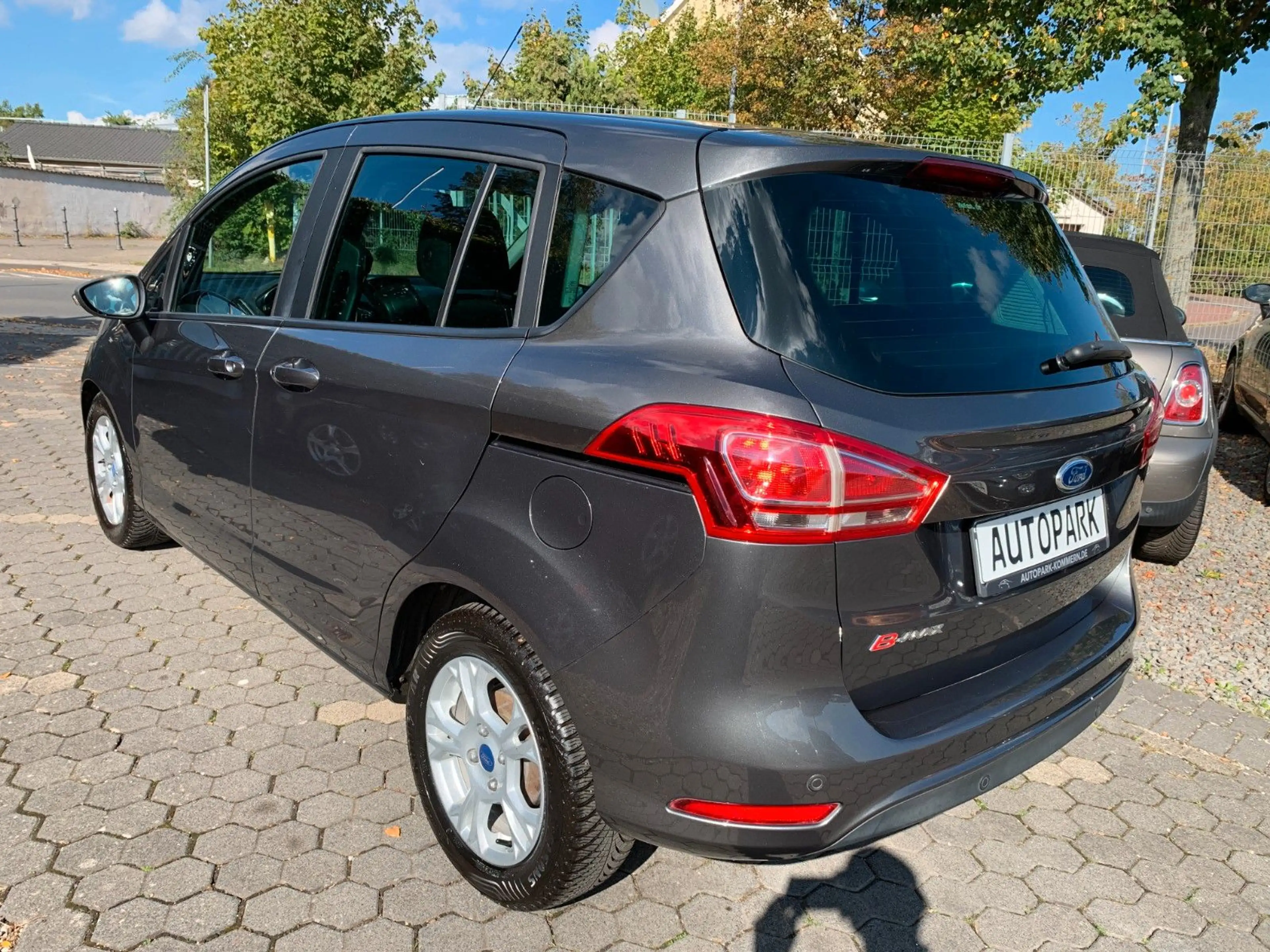 Ford B-Max B-MAX Sync Edition*BT*SiHz*PDC*1,6L — photo 13