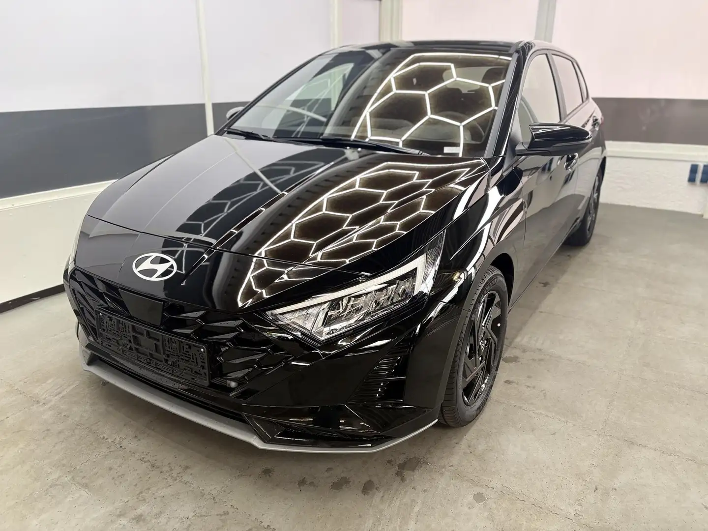 Hyundai i20 STYLE DCT BLACK PACK SHZ NAVI RFK ALU 1.0 T-GDI... Schwarz - 1