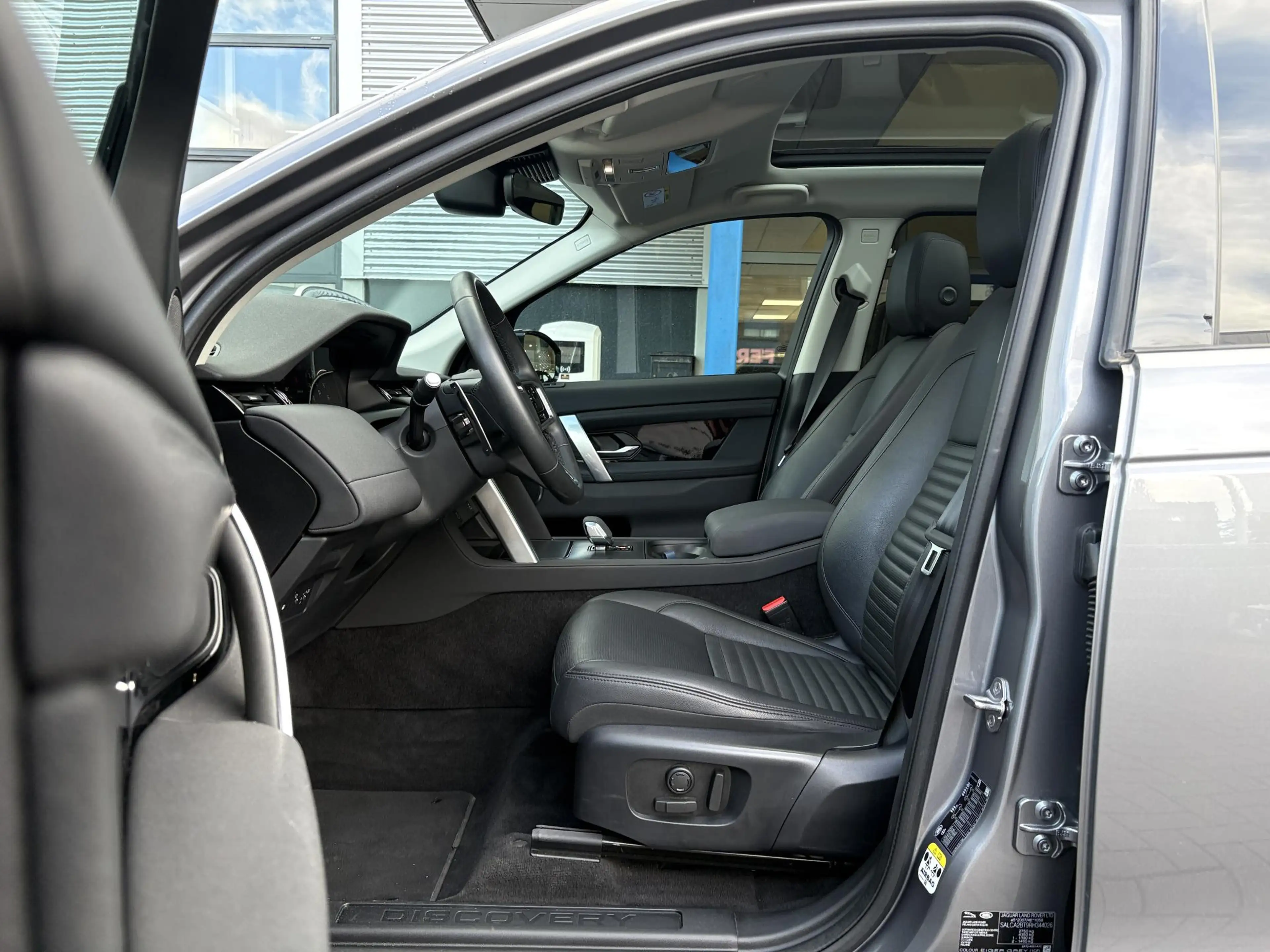 Land Rover Discovery Sport 1.5 P300e PHEV S | Panoramadak | Geheugenstoel | C — photo 13