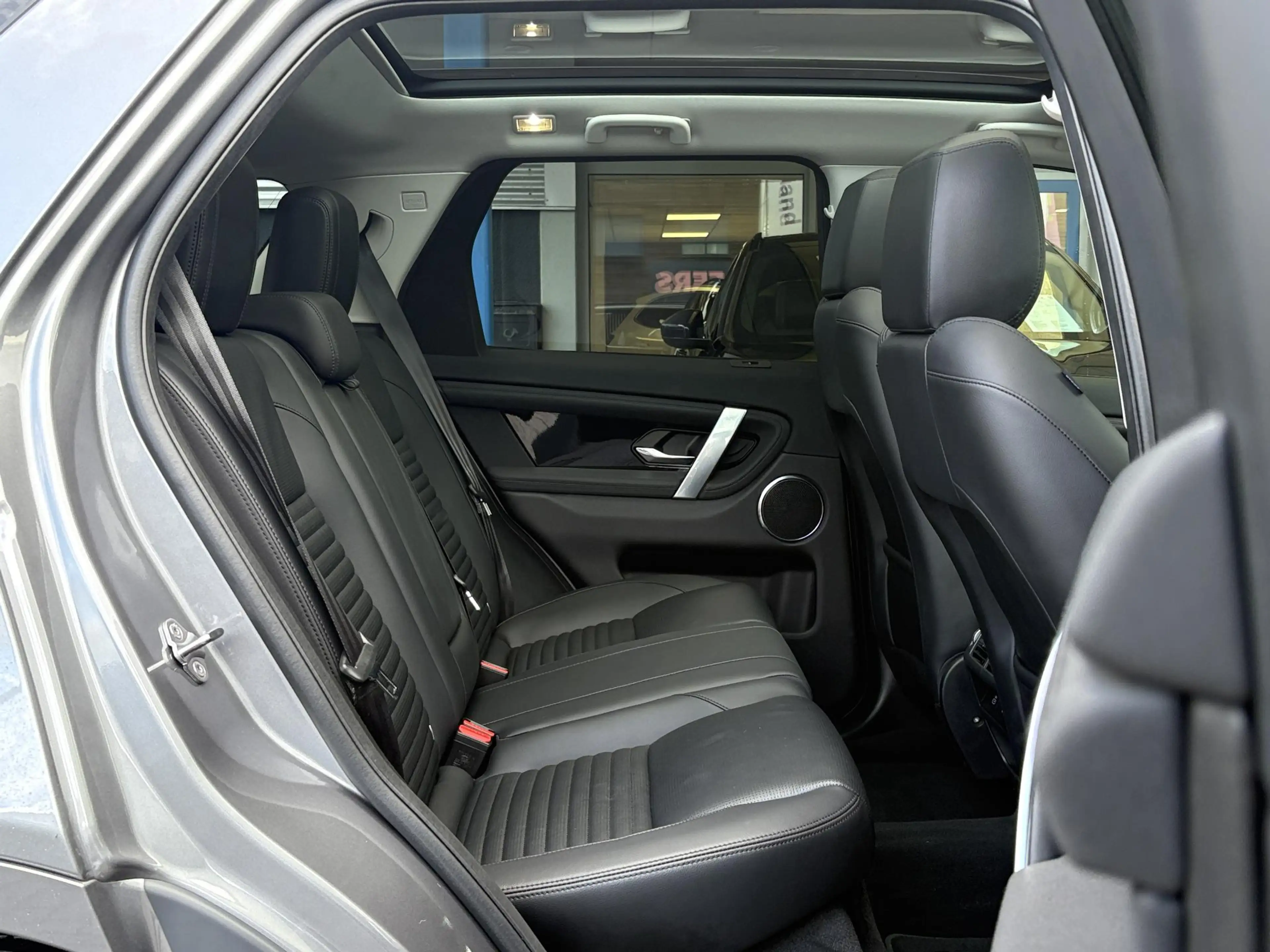 Land Rover Discovery Sport 1.5 P300e PHEV S | Panoramadak | Geheugenstoel | C — photo 6