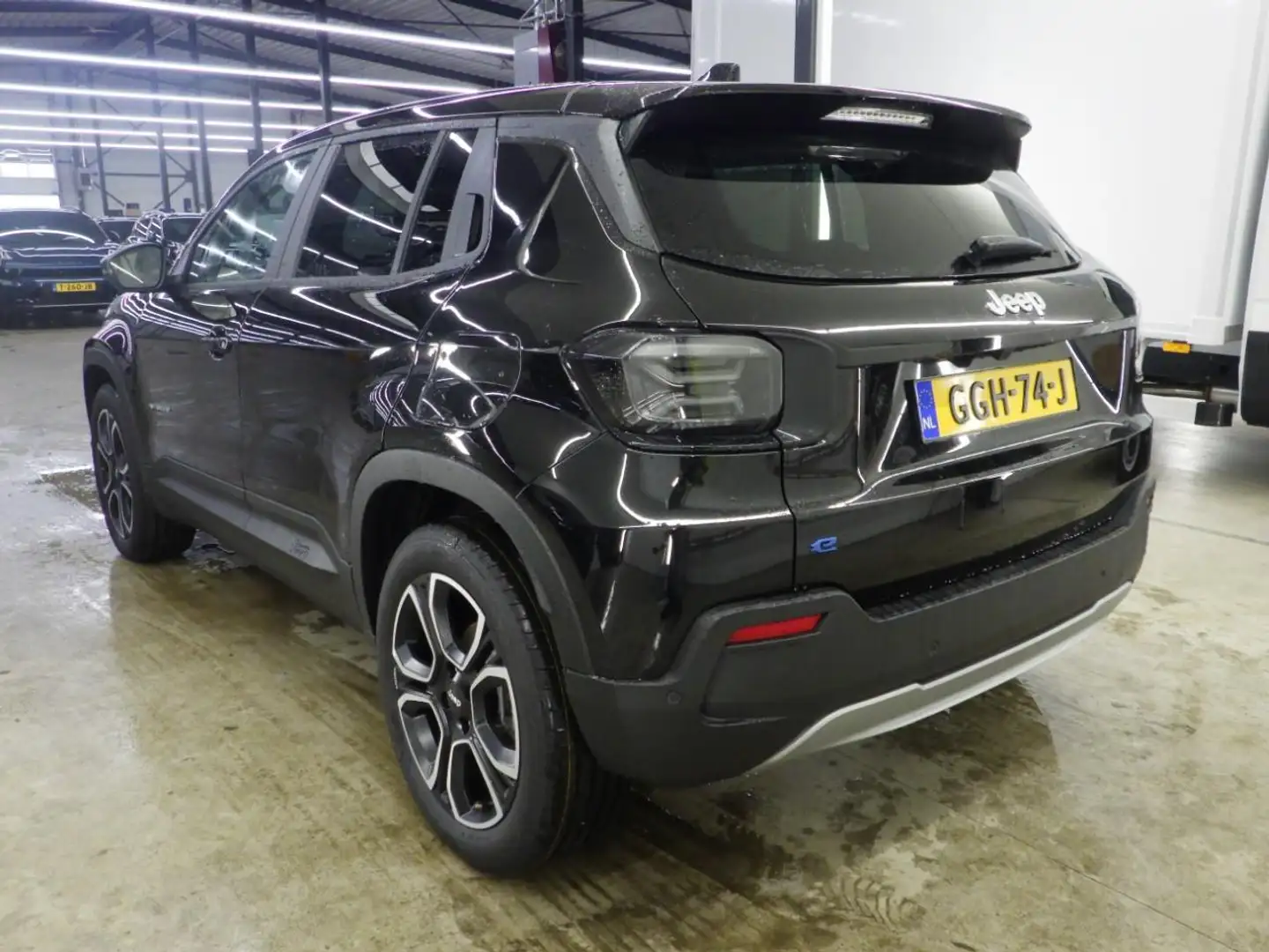 Jeep Avenger Altitude 54 kWh LED | Keyless | Stoelverwarming | Schwarz - 2