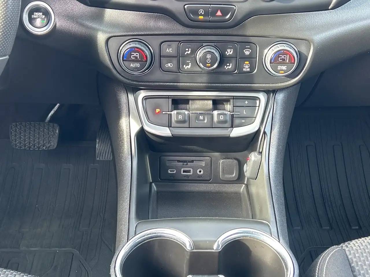 GMC Terrain снимка GMC Terrain
