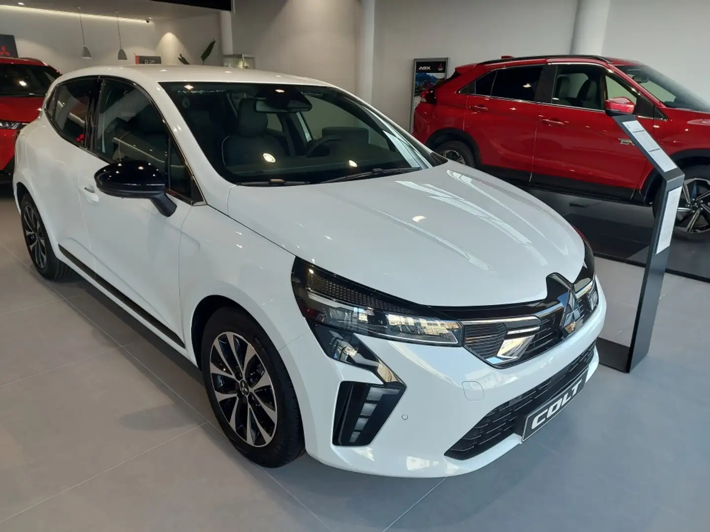 Mitsubishi Colt 100T Kaiteki Blanco - 1