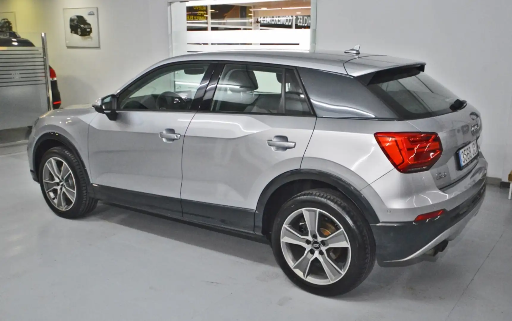 Audi Q2 1.4 TFSI COD Design edition S tronic 110kW Gris - 2