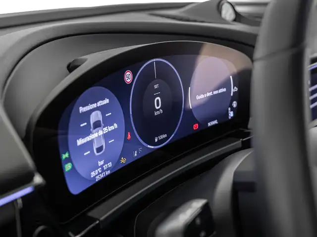 Porsche Macan view 20
