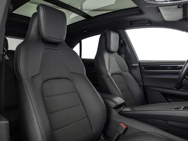 Porsche Macan view 13