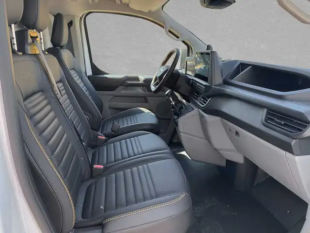 Ford Transit Custom view 3