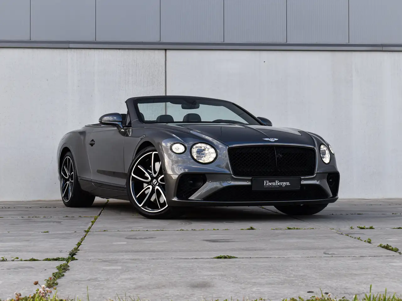 Bentley Continental GTC 2022 — фото 18
