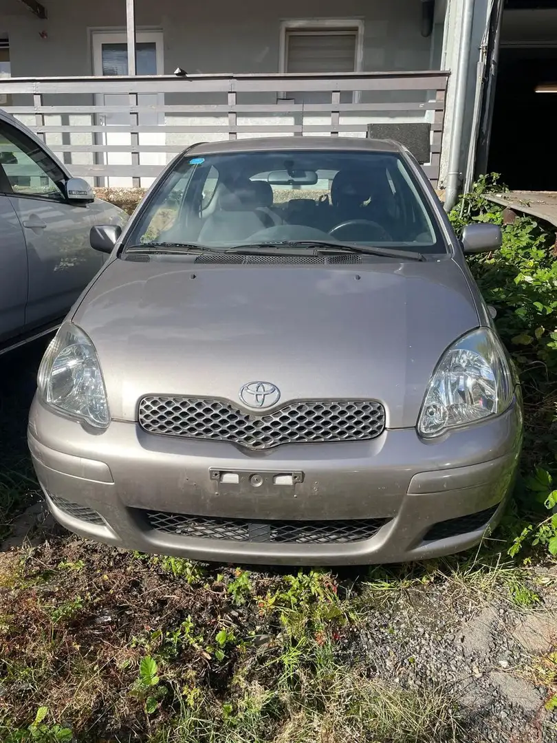 Toyota Yaris 1.4 D-4D Sol *Klimaanlage* Grau - 2