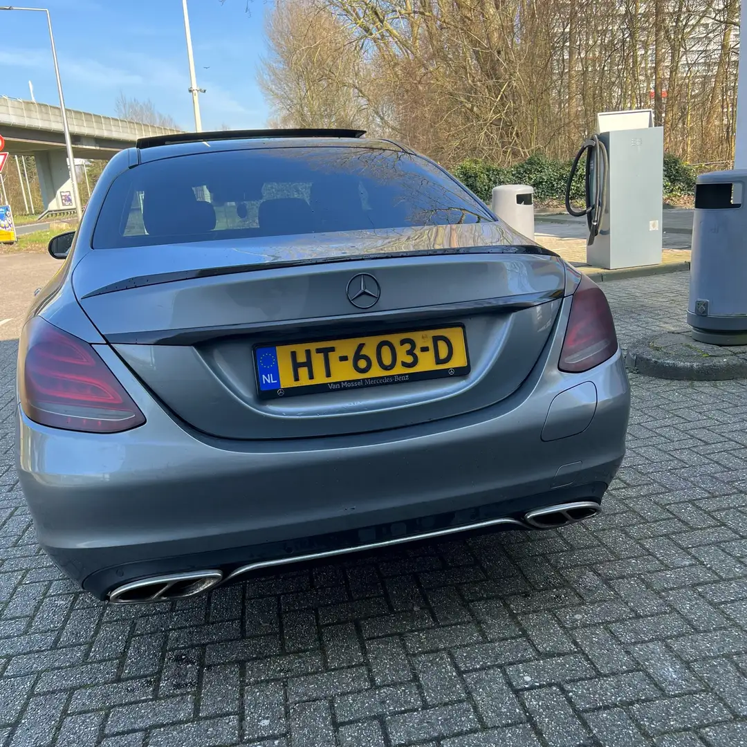 Mercedes-Benz C 350 E PLUG IN HYBRID 279PK Gris - 2