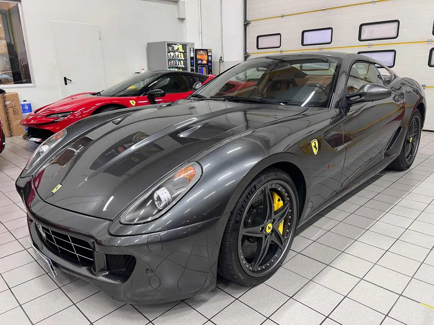 Ferrari 599 GTB Fiorano F1 |CCM|DAYTONA|CARBON Grigio - 1