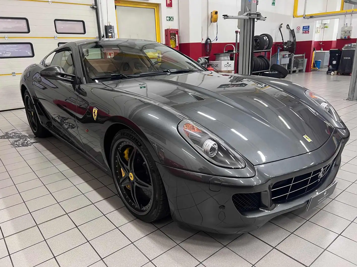 Ferrari 599 GTB Fiorano F1 |CCM|DAYTONA|CARBON Grigio - 2