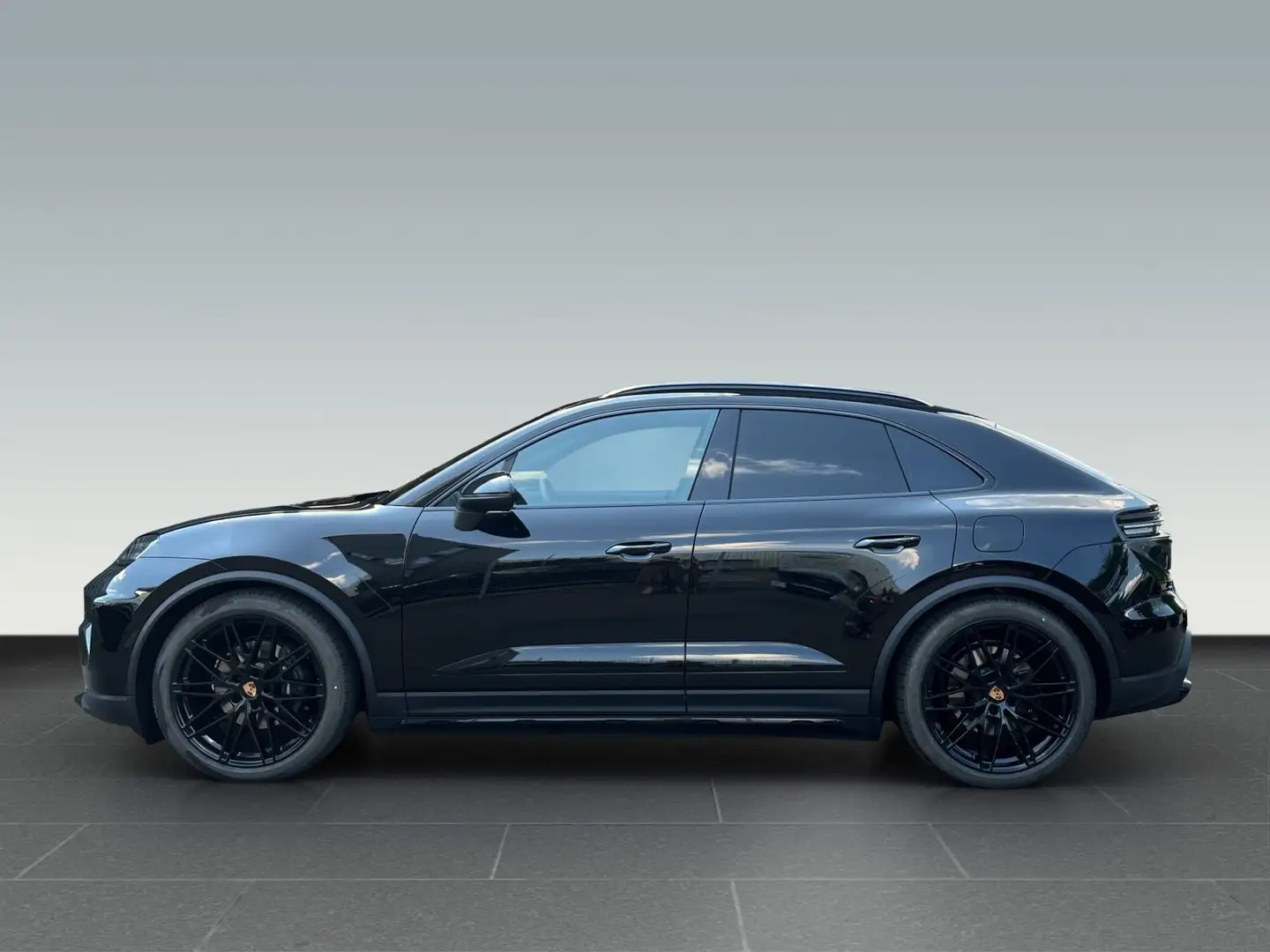 Porsche Macan 4 22“, Luftf. Pano, Offroadpak. Schwarz - 2
